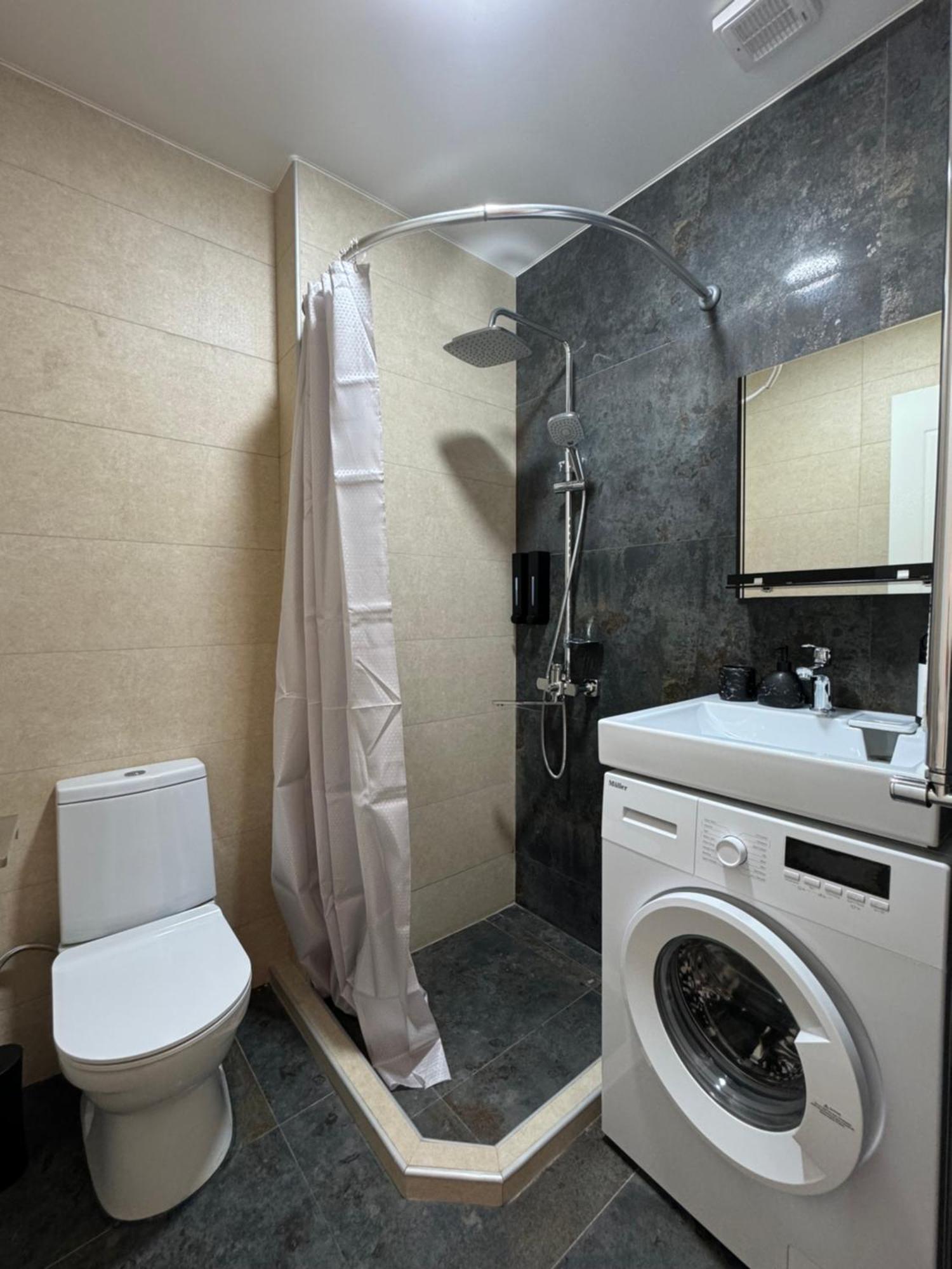 Brothers Apartments With Terrace In Old Tbilisi Ngoại thất bức ảnh