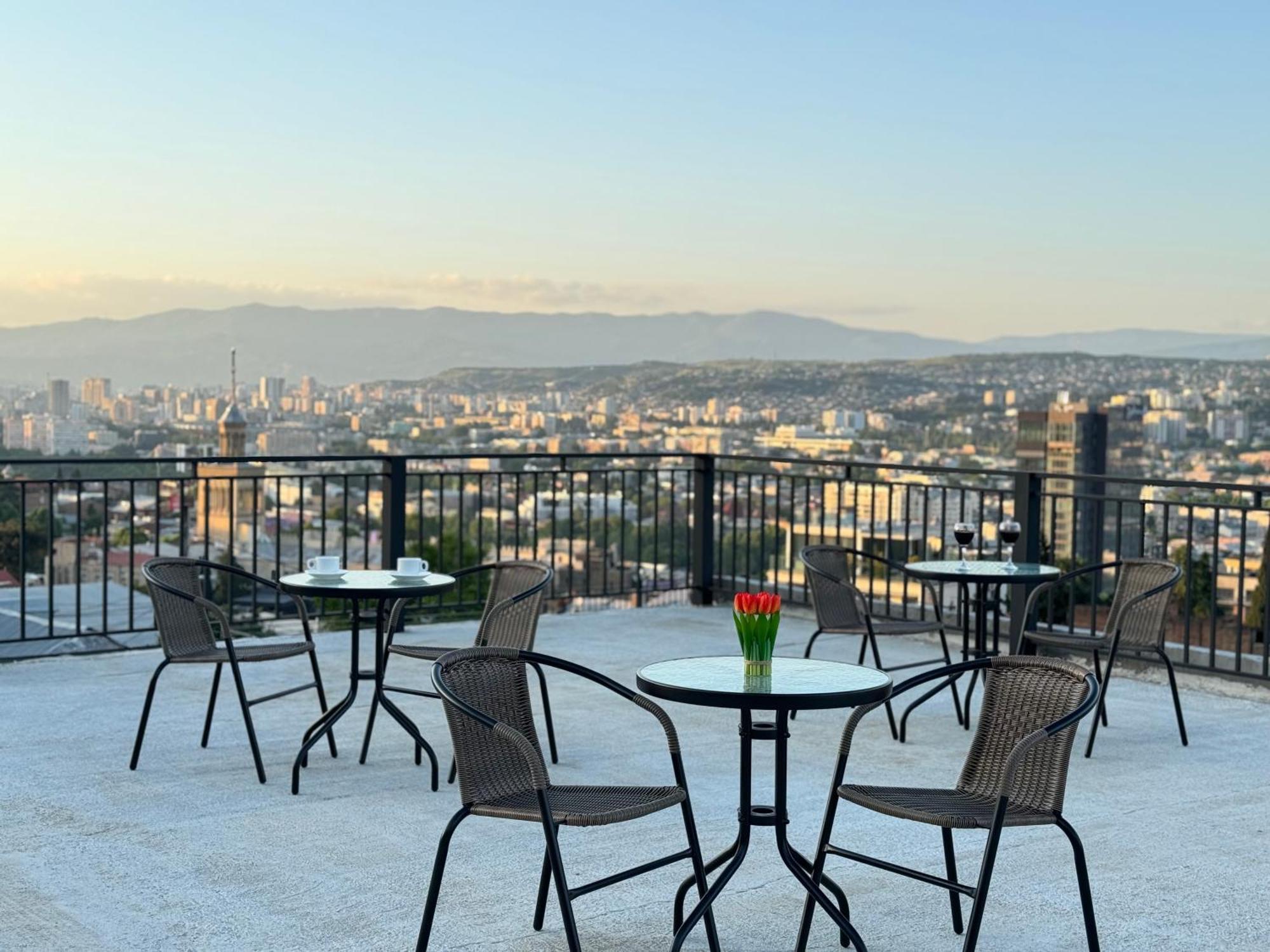 Brothers Apartments With Terrace In Old Tbilisi Ngoại thất bức ảnh