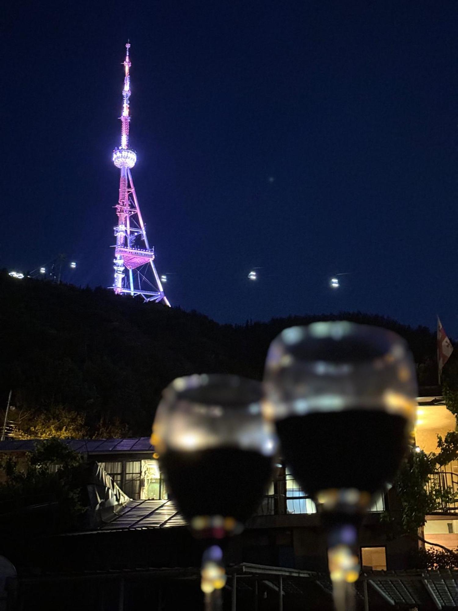 Brothers Apartments With Terrace In Old Tbilisi Ngoại thất bức ảnh