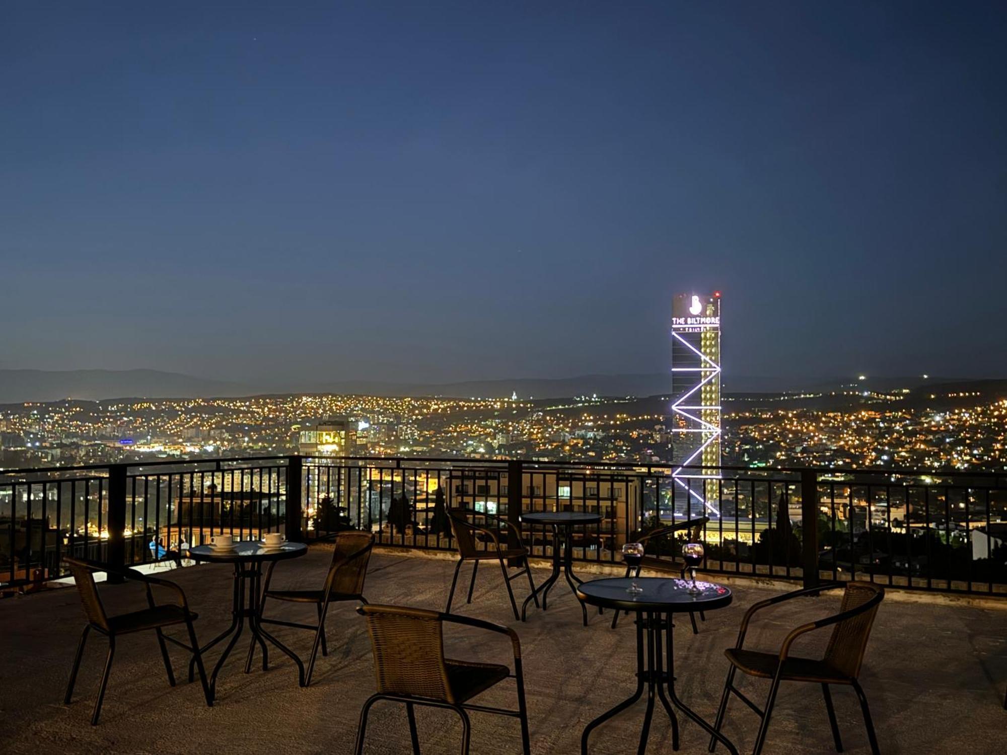 Brothers Apartments With Terrace In Old Tbilisi Ngoại thất bức ảnh